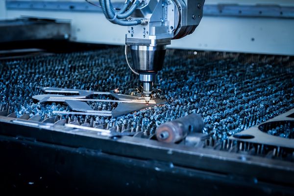 Od chaosu do porządku – jak technologia dostarcza efektywności w procesach produkcyjnych?